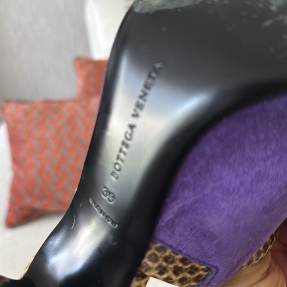 Bottega Veneta Purple and Brown Heels with Suede Finish - Picture 12 of 12